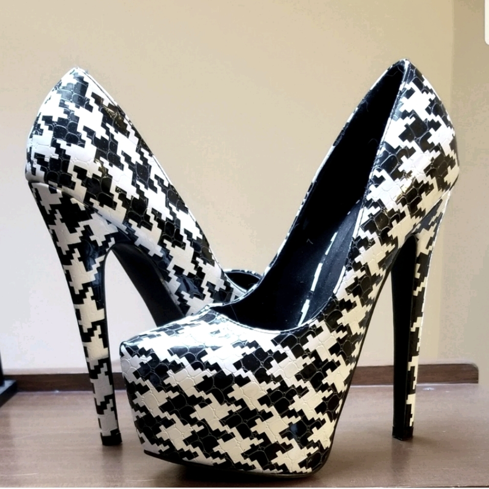 Black and White Houndstooth Stilettos